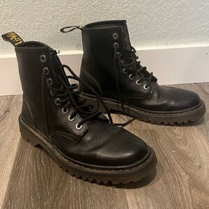 Dr Marten black boots Awley size 9 runs very large fits more 10.5-11
